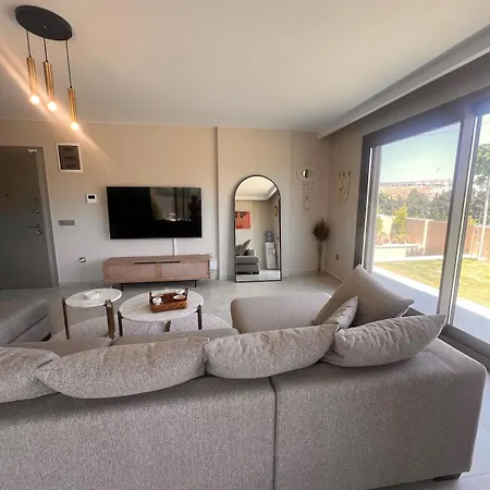 Pablo Alacati Villa *